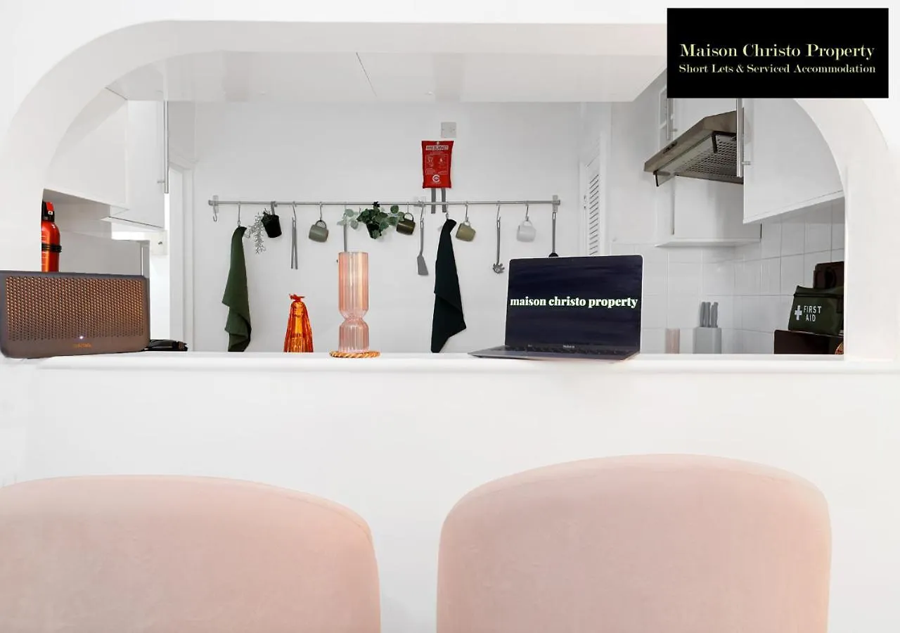 Apartment Kirkwall Apartment: Cozy 1-Bedroom with Wi-Fi by Maison Christo London